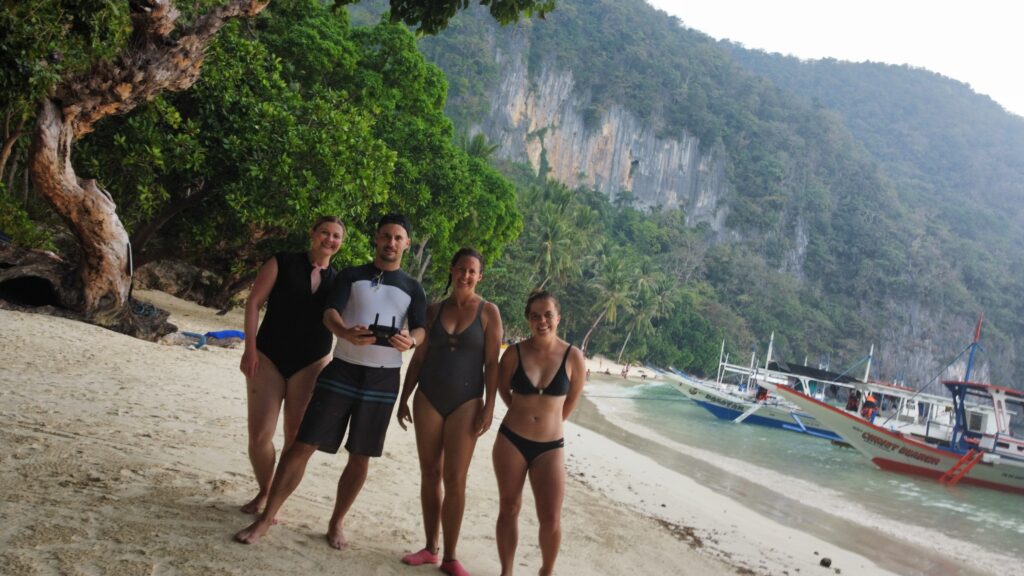 Lauren Higgins, Rhys Sain, Rihana Ravindran and Taylor Shepherd at Seven Commandos beach, El Nido, Philippines